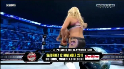WWE_Friday_Night_SmackDown_08_19_2011_HDTV_Xvid_Divas_Tag_Team_Match_avi_000150120.jpg