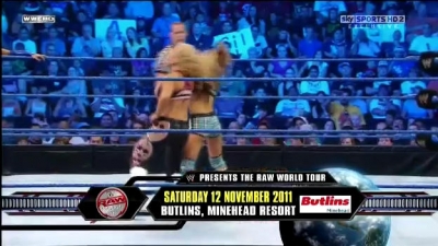 WWE_Friday_Night_SmackDown_08_19_2011_HDTV_Xvid_Divas_Tag_Team_Match_avi_000150720.jpg