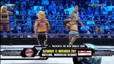 WWE_Friday_Night_SmackDown_08_19_2011_HDTV_Xvid_Divas_Tag_Team_Match_avi_000151400.jpg
