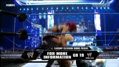 WWE_Friday_Night_SmackDown_08_19_2011_HDTV_Xvid_Divas_Tag_Team_Match_avi_000182920.jpg