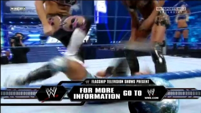 WWE_Friday_Night_SmackDown_08_19_2011_HDTV_Xvid_Divas_Tag_Team_Match_avi_000188880.jpg