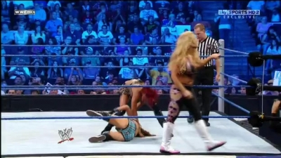 WWE_Friday_Night_SmackDown_08_19_2011_HDTV_Xvid_Divas_Tag_Team_Match_avi_000192040.jpg