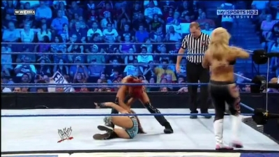 WWE_Friday_Night_SmackDown_08_19_2011_HDTV_Xvid_Divas_Tag_Team_Match_avi_000192600.jpg