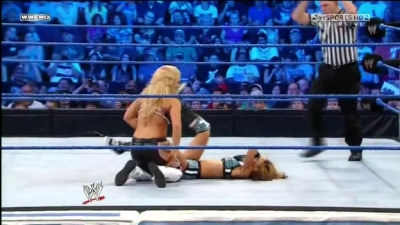 WWE_Friday_Night_SmackDown_08_19_2011_HDTV_Xvid_Divas_Tag_Team_Match_avi_000253640.jpg