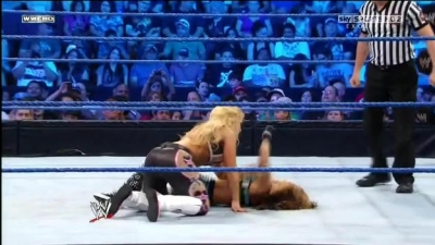 WWE_Friday_Night_SmackDown_08_19_2011_HDTV_Xvid_Divas_Tag_Team_Match_avi_000255280.jpg