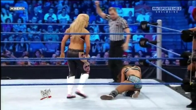 WWE_Friday_Night_SmackDown_08_19_2011_HDTV_Xvid_Divas_Tag_Team_Match_avi_000265600.jpg