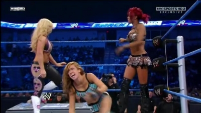 WWE_Friday_Night_SmackDown_08_19_2011_HDTV_Xvid_Divas_Tag_Team_Match_avi_000275080.jpg
