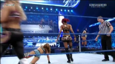 WWE_Friday_Night_SmackDown_08_19_2011_HDTV_Xvid_Divas_Tag_Team_Match_avi_000279320.jpg