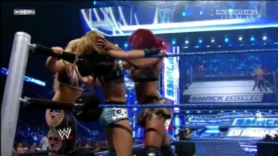 WWE_Friday_Night_SmackDown_08_19_2011_HDTV_Xvid_Divas_Tag_Team_Match_avi_000286880.jpg