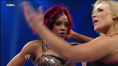 WWE_Friday_Night_SmackDown_08_19_2011_HDTV_Xvid_Divas_Tag_Team_Match_avi_000401960.jpg