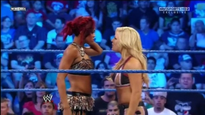 WWE_Friday_Night_SmackDown_08_19_2011_HDTV_Xvid_Divas_Tag_Team_Match_avi_000405560.jpg