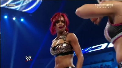 WWE_Friday_Night_SmackDown_08_19_2011_HDTV_Xvid_Divas_Tag_Team_Match_avi_000426960.jpg