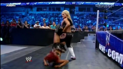 WWE_Friday_Night_SmackDown_08_19_2011_HDTV_Xvid_Divas_Tag_Team_Match_avi_000447560.jpg