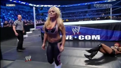 WWE_Friday_Night_SmackDown_08_19_2011_HDTV_Xvid_Divas_Tag_Team_Match_avi_000459840.jpg