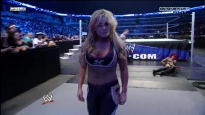 WWE_Friday_Night_SmackDown_08_19_2011_HDTV_Xvid_Divas_Tag_Team_Match_avi_000462600.jpg