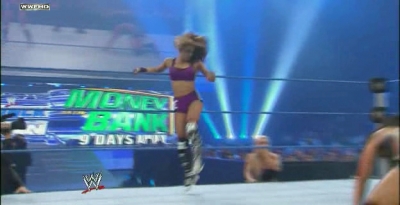WWE_Friday_Night_Smackdown_2011_07_08_avi_000176910.jpg