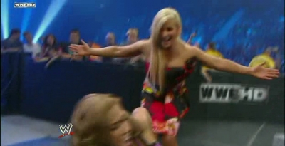 WWE_Friday_Night_Smackdown_2011_07_08_avi_000209709.jpg