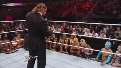 WWE_Monday_Night_Raw_2011_10_03_720p_HDTV_28129_mkv_000650317.jpg