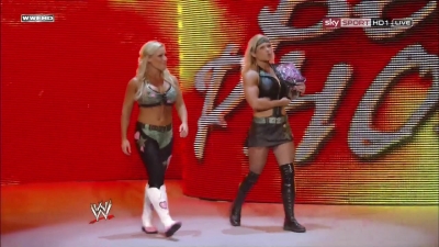 WWE_PPV_Survivor_Series_11_20_2011_720p_HDTV_x264_28129_Eve_Torres_vs_Beth_Phoenix_mkv_000087799.jpg