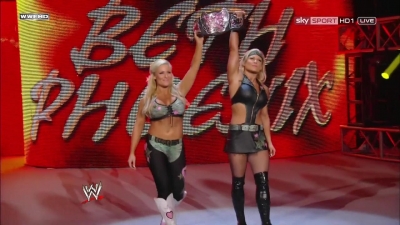 WWE_PPV_Survivor_Series_11_20_2011_720p_HDTV_x264_28129_Eve_Torres_vs_Beth_Phoenix_mkv_000094959.jpg