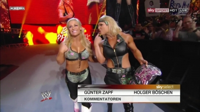 WWE_PPV_Survivor_Series_11_20_2011_720p_HDTV_x264_28129_Eve_Torres_vs_Beth_Phoenix_mkv_000104959.jpg