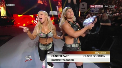 WWE_PPV_Survivor_Series_11_20_2011_720p_HDTV_x264_28129_Eve_Torres_vs_Beth_Phoenix_mkv_000106079.jpg