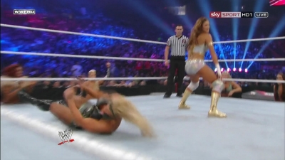 WWE_PPV_Survivor_Series_11_20_2011_720p_HDTV_x264_28129_Eve_Torres_vs_Beth_Phoenix_mkv_000192719.jpg