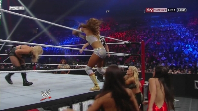 WWE_PPV_Survivor_Series_11_20_2011_720p_HDTV_x264_28129_Eve_Torres_vs_Beth_Phoenix_mkv_000225559.jpg