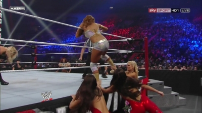 WWE_PPV_Survivor_Series_11_20_2011_720p_HDTV_x264_28129_Eve_Torres_vs_Beth_Phoenix_mkv_000226159.jpg