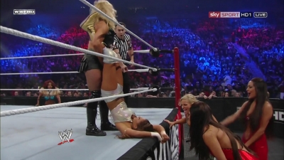 WWE_PPV_Survivor_Series_11_20_2011_720p_HDTV_x264_28129_Eve_Torres_vs_Beth_Phoenix_mkv_000242599.jpg
