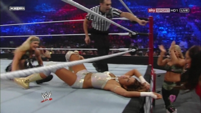 WWE_PPV_Survivor_Series_11_20_2011_720p_HDTV_x264_28129_Eve_Torres_vs_Beth_Phoenix_mkv_000248719.jpg
