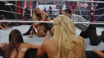 WWE_PPV_Survivor_Series_11_20_2011_720p_HDTV_x264_28129_Eve_Torres_vs_Beth_Phoenix_mkv_000265799.jpg