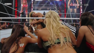 WWE_PPV_Survivor_Series_11_20_2011_720p_HDTV_x264_28129_Eve_Torres_vs_Beth_Phoenix_mkv_000266479.jpg