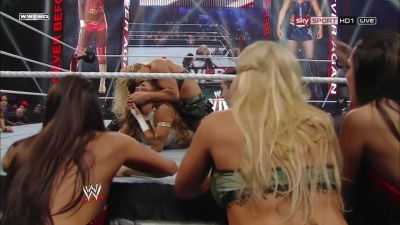 WWE_PPV_Survivor_Series_11_20_2011_720p_HDTV_x264_28129_Eve_Torres_vs_Beth_Phoenix_mkv_000267159.jpg