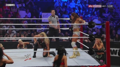 WWE_PPV_Survivor_Series_11_20_2011_720p_HDTV_x264_28129_Eve_Torres_vs_Beth_Phoenix_mkv_000286279.jpg