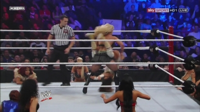 WWE_PPV_Survivor_Series_11_20_2011_720p_HDTV_x264_28129_Eve_Torres_vs_Beth_Phoenix_mkv_000292799.jpg