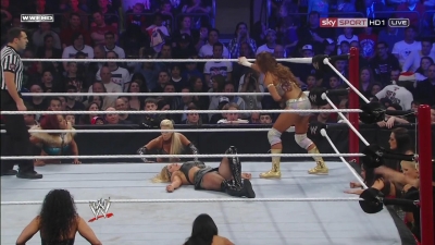 WWE_PPV_Survivor_Series_11_20_2011_720p_HDTV_x264_28129_Eve_Torres_vs_Beth_Phoenix_mkv_000381719.jpg