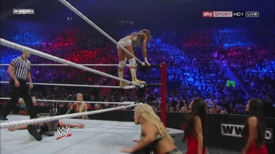 WWE_PPV_Survivor_Series_11_20_2011_720p_HDTV_x264_28129_Eve_Torres_vs_Beth_Phoenix_mkv_000387399.jpg