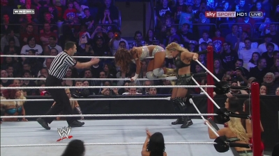 WWE_PPV_Survivor_Series_11_20_2011_720p_HDTV_x264_28129_Eve_Torres_vs_Beth_Phoenix_mkv_000397439.jpg