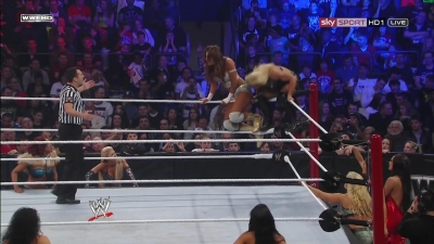 WWE_PPV_Survivor_Series_11_20_2011_720p_HDTV_x264_28129_Eve_Torres_vs_Beth_Phoenix_mkv_000403119.jpg