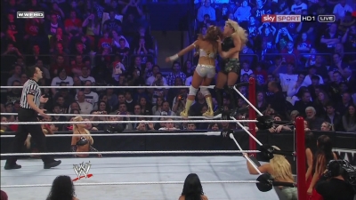 WWE_PPV_Survivor_Series_11_20_2011_720p_HDTV_x264_28129_Eve_Torres_vs_Beth_Phoenix_mkv_000408079.jpg