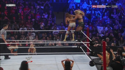 WWE_PPV_Survivor_Series_11_20_2011_720p_HDTV_x264_28129_Eve_Torres_vs_Beth_Phoenix_mkv_000411879.jpg