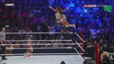 WWE_PPV_Survivor_Series_11_20_2011_720p_HDTV_x264_28129_Eve_Torres_vs_Beth_Phoenix_mkv_000425759.jpg