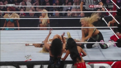WWE_PPV_Survivor_Series_11_20_2011_720p_HDTV_x264_28129_Eve_Torres_vs_Beth_Phoenix_mkv_000434359.jpg
