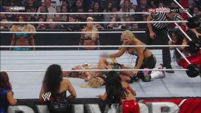 WWE_PPV_Survivor_Series_11_20_2011_720p_HDTV_x264_28129_Eve_Torres_vs_Beth_Phoenix_mkv_000435519.jpg
