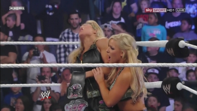 WWE_PPV_Survivor_Series_11_20_2011_720p_HDTV_x264_28129_Eve_Torres_vs_Beth_Phoenix_mkv_000450839.jpg