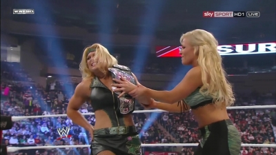 WWE_PPV_Survivor_Series_11_20_2011_720p_HDTV_x264_28129_Eve_Torres_vs_Beth_Phoenix_mkv_000489599.jpg