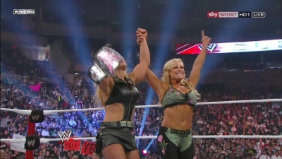 WWE_PPV_Survivor_Series_11_20_2011_720p_HDTV_x264_28129_Eve_Torres_vs_Beth_Phoenix_mkv_000493639.jpg