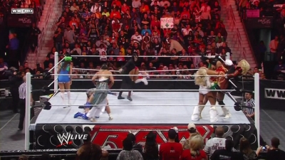 WWE_Raw_10_31_11_720p_AC3_5_1_x264_mkv_000351050.jpg