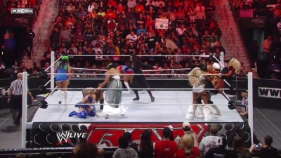 WWE_Raw_10_31_11_720p_AC3_5_1_x264_mkv_000351618.jpg